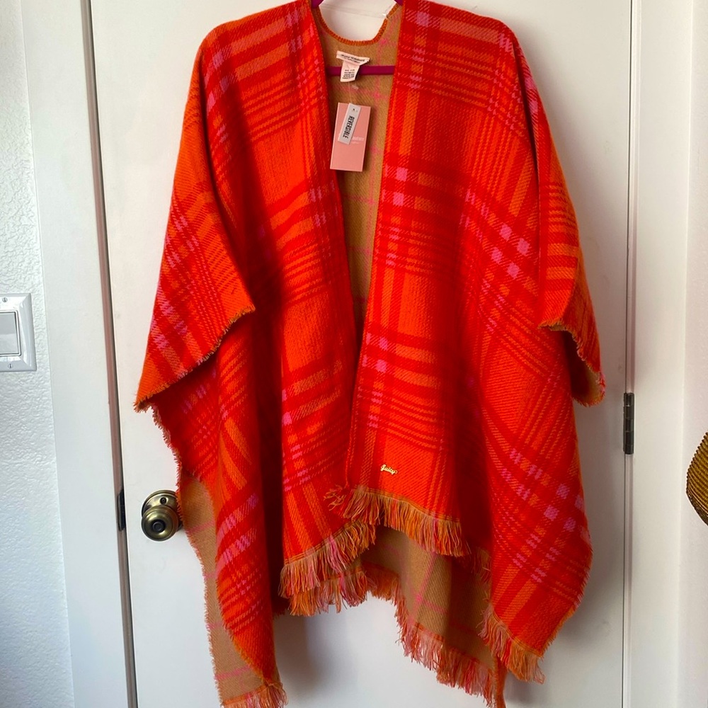 JUICY COUTURE Reversible Shawl NWT! 🧡❤️